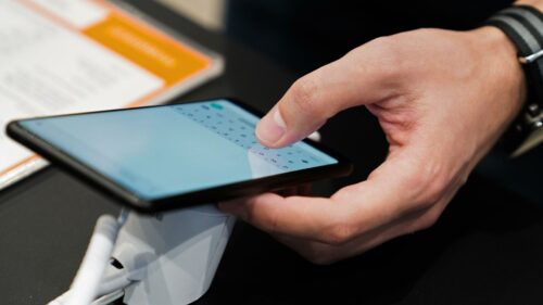 Թրամփը էլեկտրոնային սարքերի ներմուծման «հայելային» մաքսատուրքերը չեղյալ է հայտարարել