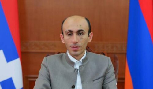 Артак Бегларян: Правительство Армении вместо того, чтобы помочь насильно перемещенным гражданам Арцаха укрепиться, представляет их как «врагов»