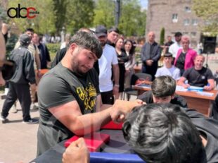 Фестиваль, чемпионат по армрестлингу и новоселье в Горисе (фоторепортаж)