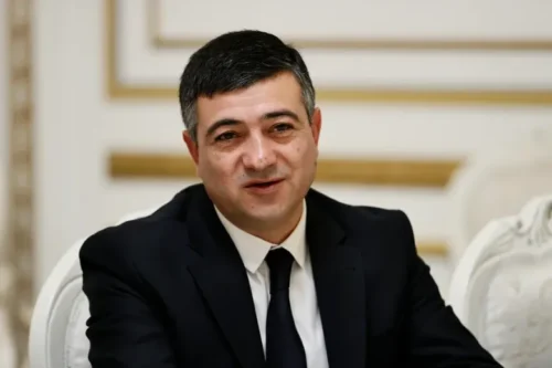 Сарик Минасян: С большой ответственностью и большой любовью я принял мандат Совета старейшин Гюмри