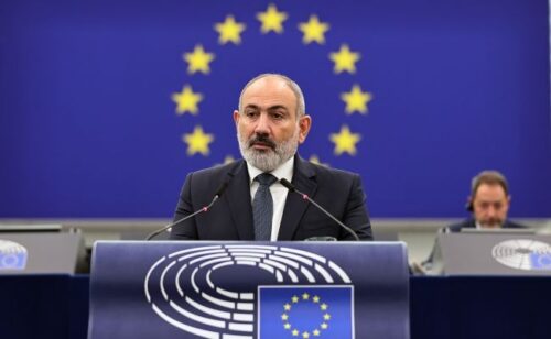 ՀՀ տնտեսության փլուզումն անհամեմատելի է խորհրդարանական ընտրությունների նախօրեին Փաշինյանին «գաճաճ» կուսակցությունների աջակցության հետ․ EADaily