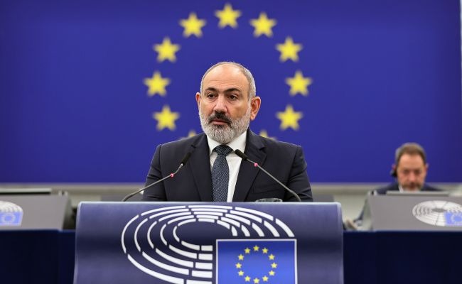 ՀՀ տնտեսության փլուզումն անհամեմատելի է խորհրդարանական ընտրությունների նախօրեին Փաշինյանին «գաճաճ» կուսակցությունների աջակցության հետ․ EADaily ՀՀ տնտեսության փլուզումն անհամեմատելի է խորհրդարանական ընտրությունների նախօրեին Փաշինյանին «գաճաճ» կուսակցությունների աջակցության հետ․ EADaily