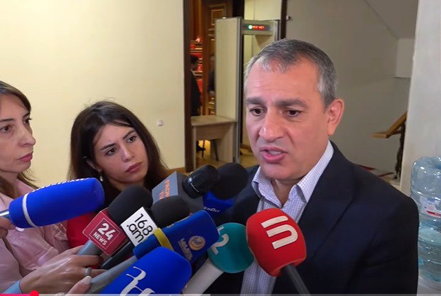 Եթե կնքվի խաղաղության պայմանագիրը, կրակոցներ չեն լինի․ ՔՊ-ական պատգամավորը՝ Սյունիքում Ադրբեջանի կրակոցների մասին Եթե կնքվի խաղաղության պայմանագիրը, կրակոցներ չեն լինի․ ՔՊ-ական պատգամավորը՝ Սյունիքում Ադրբեջանի կրակոցների մասին