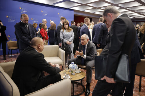 Никол Пашинян и Ильхам Алиев на встрече подчеркнули преемственность процесса подписания мирного соглашения