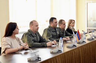 Չինաստանի դեսպանը տեխնիկական սարքավորումներ է նվիրաբերել Վազգեն Սարգսյանի անվան ռազմական ակադեմիային (լուսանկարներ)