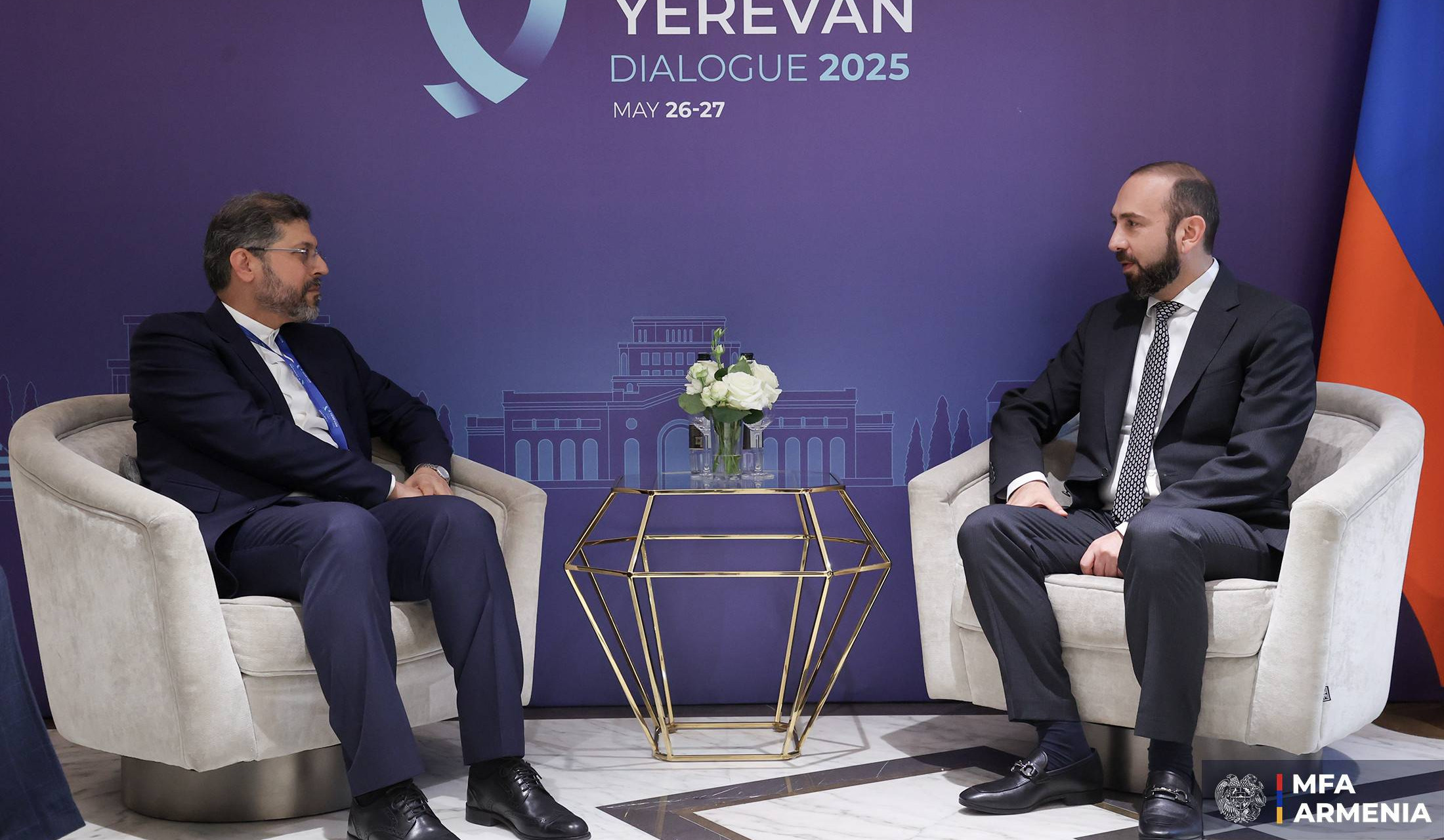 Արարատ Միրզոյանը հանդիպել է Իրանի ԱԳ նախարարի տեղակալ Սայիդ Խաթիբզադեի հետ Արարատ Միրզոյանը հանդիպել է Իրանի ԱԳ նախարարի տեղակալ Սայիդ Խաթիբզադեի հետ