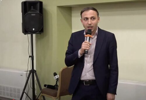 Гегам Степанян: Мир готов помочь, но Армения молчит