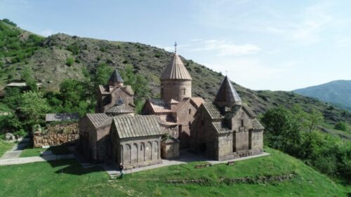 Тавушская епархия ААЦ выражает свое почтение, любовь и поддержку Первопрестольному Святому Эчмиадзину и Всенародно Избранному Католикосу