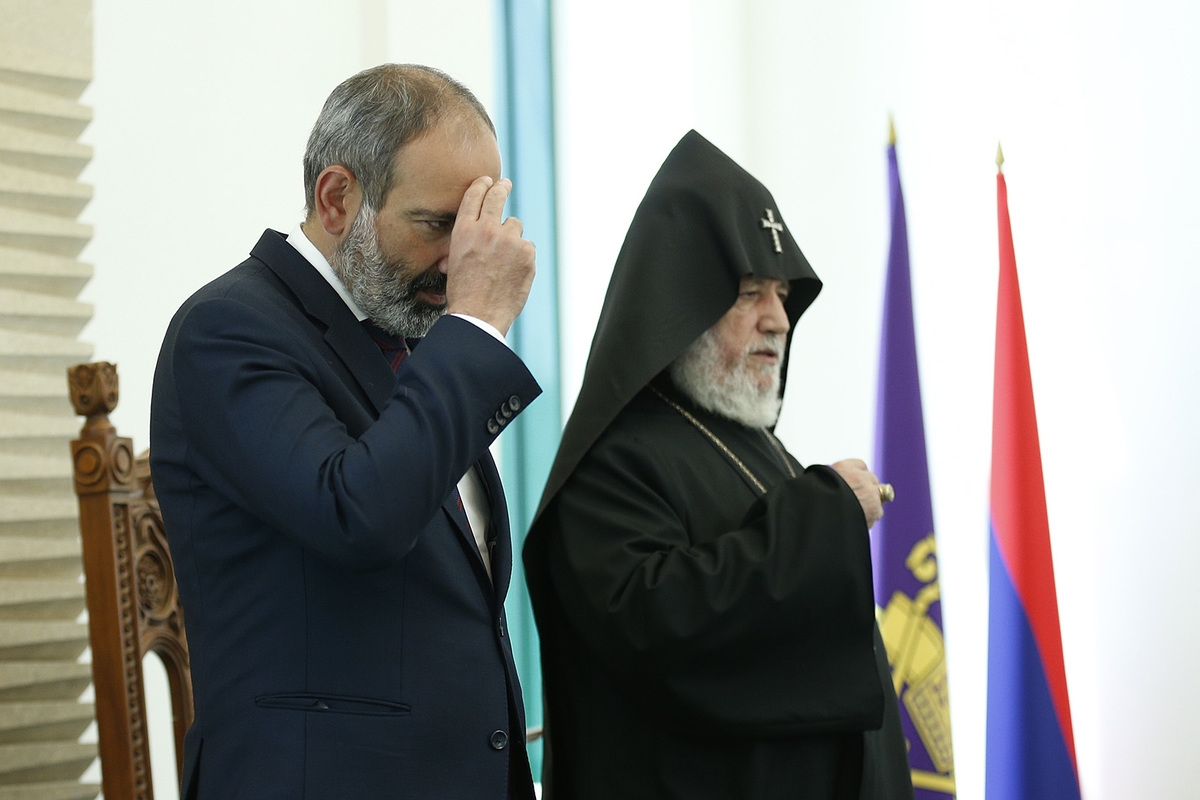 Փաշինյանը Հայ Առաքելական եկեղեցին համարում է իր ծրագրերի հիմնական խոչընդոտը և փորձում է խաթարել եկեղեցու հեղինակությունը․ Eurasianet Փաշինյանը Հայ Առաքելական եկեղեցին համարում է իր ծրագրերի հիմնական խոչընդոտը և փորձում է խաթարել եկեղեցու հեղինակությունը․ Eurasianet