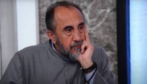 Archbishop Mikayel Ajapahyan’s lawyer not allowed to enter diocese residence