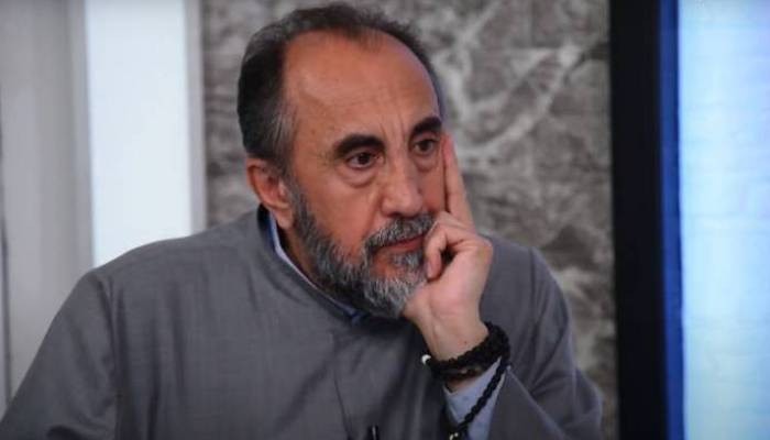 Միքայել Աջապահյանի փաստաբանին թույլ չեն տվել մտնել առաջնորդարան Միքայել Աջապահյանի փաստաբանին թույլ չեն տվել մտնել առաջնորդարան