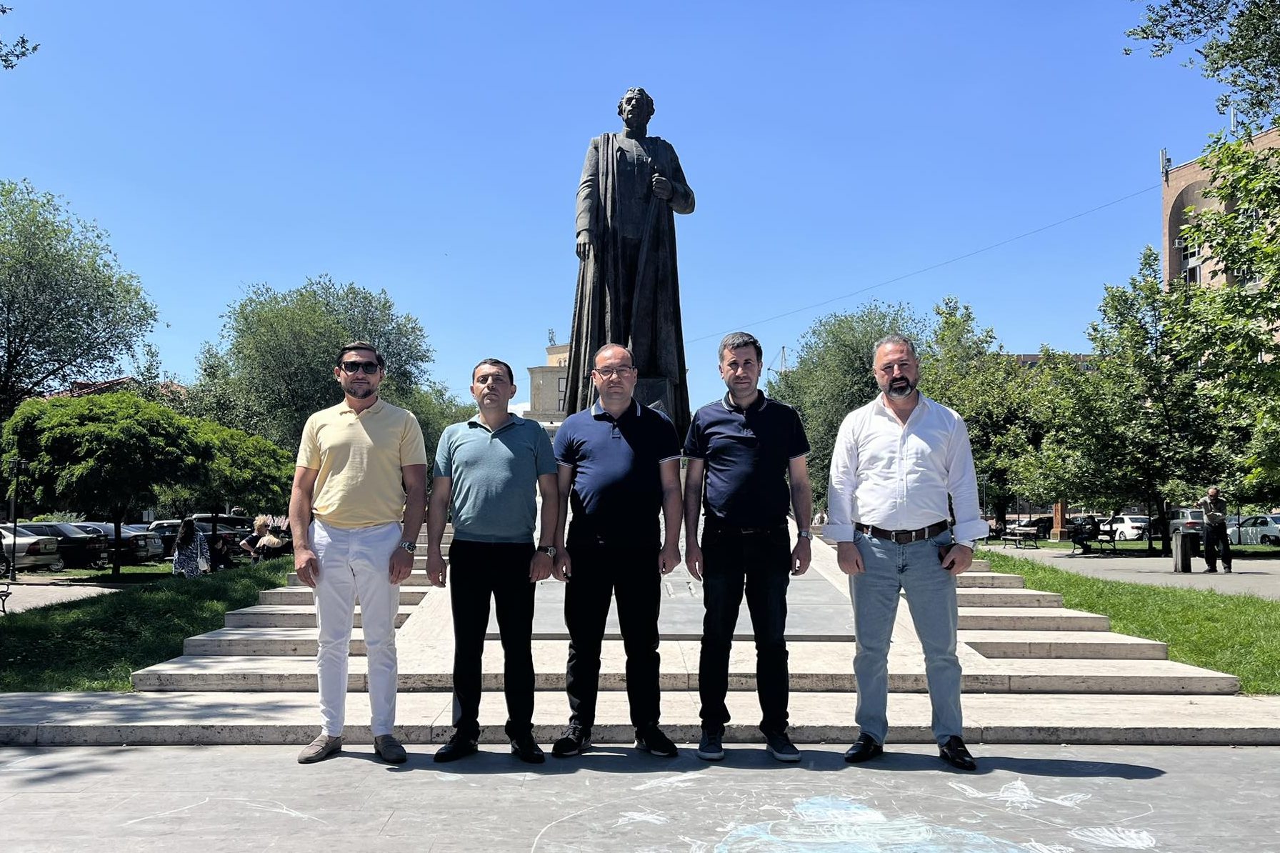 Մի քանի տասնյակ ընդդիմադիր քաղաքացի բերման է ենթարկվել.«Հինգ իրավապաշտպանների» նախաձեռնություն Մի քանի տասնյակ ընդդիմադիր քաղաքացի բերման է ենթարկվել.«Հինգ իրավապաշտպանների» նախաձեռնություն