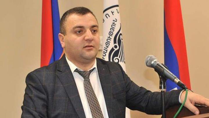 Ձերբակալվել է Արցախի ԱԺ պատգամավոր Դավիթ Գալստյանը Ձերբակալվել է Արցախի ԱԺ պատգամավոր Դավիթ Գալստյանը