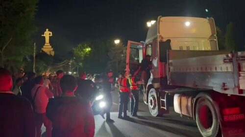Пашинян ведет страну к хаосу, а репрессии в отношении Карапетяна напоминают явное преследование инакомыслящих: российские депутаты