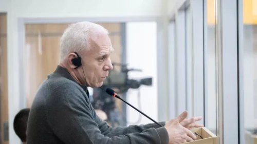 В Баку в ходе инсценированного судебного процесса над бывшими лидерами Арцаха допрошен Левон Мнацаканян