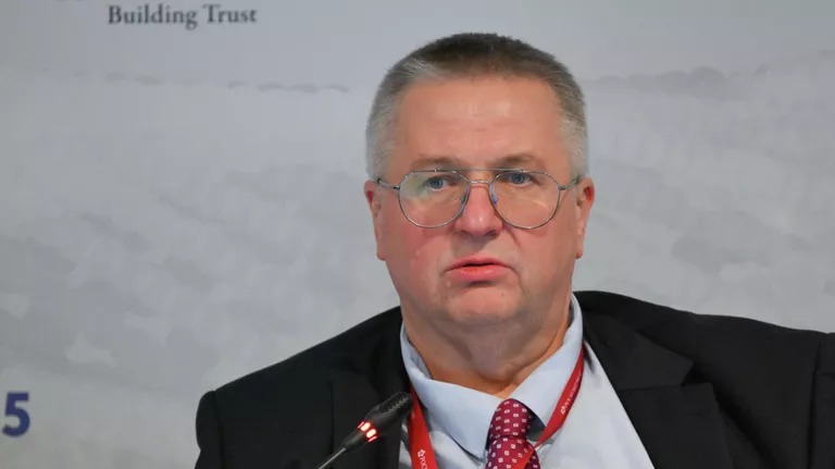 Օվերչուկը չի բացառել է, որ Հայաստանը կարող է փակել օդային տարածքը Ռուսաստանի համար Օվերչուկը չի բացառել է, որ Հայաստանը կարող է փակել օդային տարածքը Ռուսաստանի համար