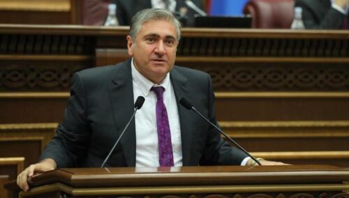 Артур Хачатрян: Пашазаде дал команду «фас», Пашинян подчинился