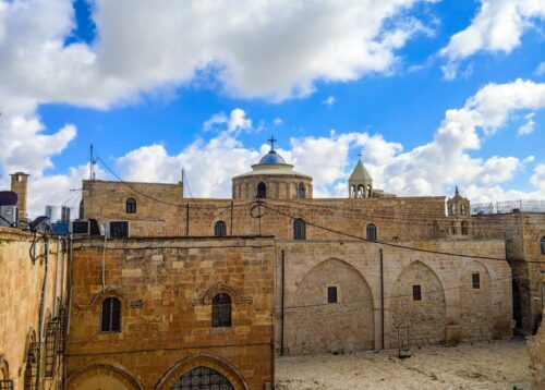 Православные евреи попытались ворваться в главную армянскую церковь в Иерусалиме