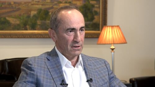 Роберт Кочарян: Желаю Самвелу Карапетяну стойкости и уверен, что приближается время положить конец всем антинациональным и незаконным действиям