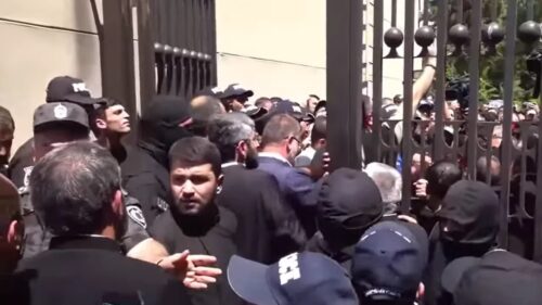 Armenian prime minister exerts force to suppress church opposition, says Eurasianet