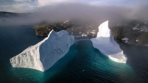 Giant iceberg approaches Greenland