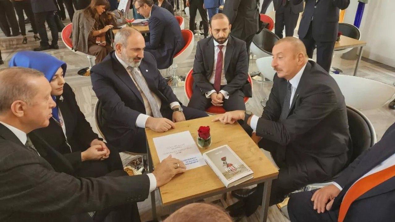 Բաքվին և Անկարային գոհացնելու Փաշինյանի փորձին զուգահեռ ՀՀ-ում աճում է բնակչության դժգոհությունը երկրի ղեկավարությունից․ НГ Բաքվին և Անկարային գոհացնելու Փաշինյանի փորձին զուգահեռ ՀՀ-ում աճում է բնակչության դժգոհությունը երկրի ղեկավարությունից․ НГ