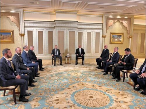 Pashinyan-Aliyev meeting begins in Abu Dhabi