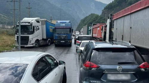 Վերին Լարսը փակվել է սելավի պատճառով