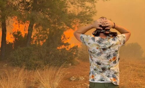 Анталья охвачена пожаром: массовая эвакуация в Турции