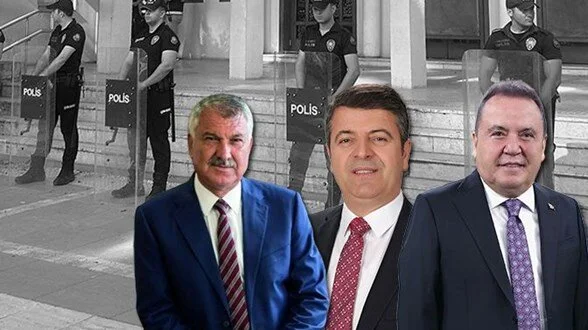 Թուրքիայում ևս երեք ընդդիմադիր քաղաքապետ է ձերբակալվել Թուրքիայում ևս երեք ընդդիմադիր քաղաքապետ է ձերբակալվել