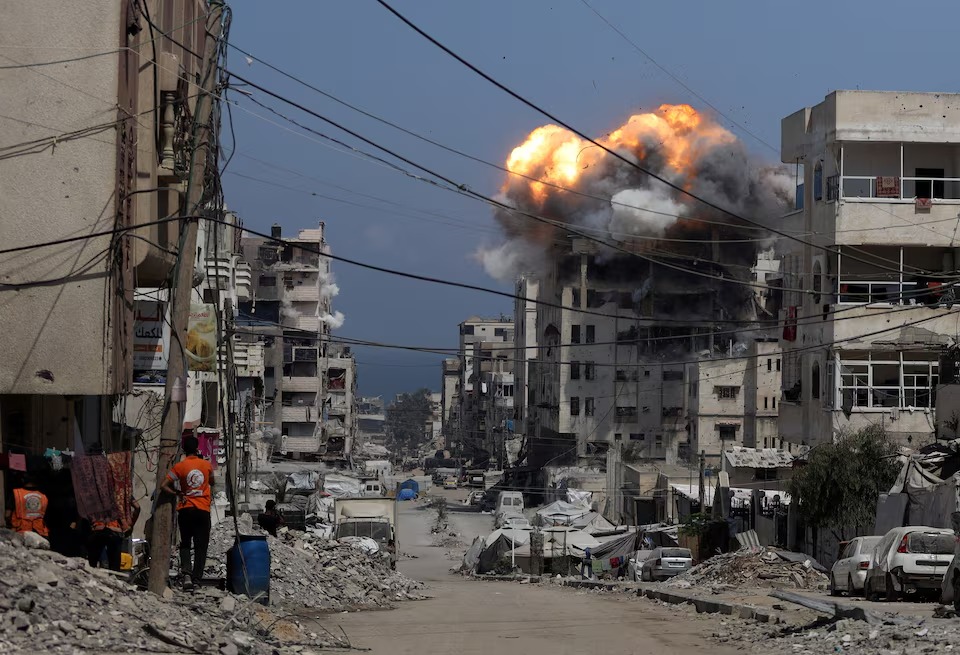 Israeli tanks enter Gaza’s Deir Al-Balah for first time Israeli tanks enter Gaza’s Deir Al-Balah for first time
