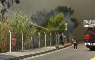 Անթալիան՝ կրակի ճիրաններում. Թուրքիայում զանգվածային տարհանումներ են