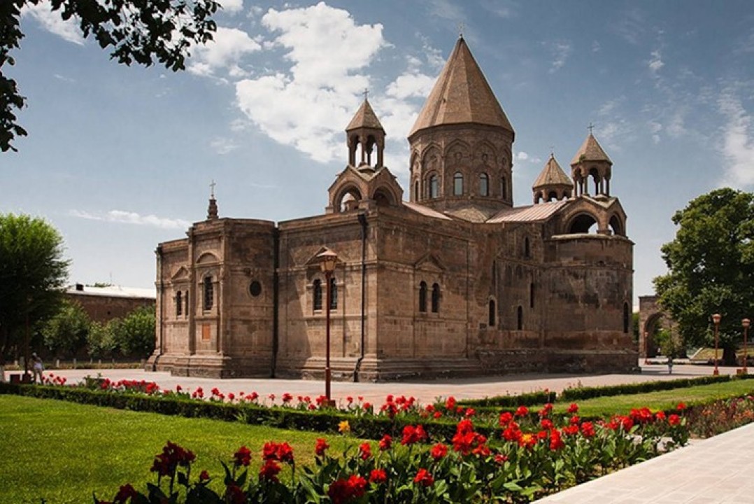Հորդորում ենք ՀՀ իշխանություններին՝ անհապաղ ազատ արձակել հոգևոր մեր եղբայրներին, ազգային բարերարին և նրանց հետ կապակցվող մեր հայրենակիցներին․ Մայր Աթոռ Հորդորում ենք ՀՀ իշխանություններին՝ անհապաղ ազատ արձակել հոգևոր մեր եղբայրներին, ազգային բարերարին և նրանց հետ կապակցվող մեր հայրենակիցներին․ Մայր Աթոռ