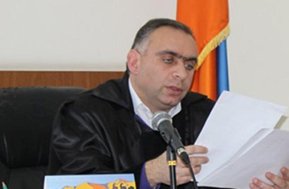 Միքայել Սրբազանի կալանավորման որոշման դեմ բողոքը կքննի գաղտնալսմամբ հայտնի դարձած «Հրաչը»՝ Վաչե Մարգարյանը Միքայել Սրբազանի կալանավորման որոշման դեմ բողոքը կքննի գաղտնալսմամբ հայտնի դարձած «Հրաչը»՝ Վաչե Մարգարյանը