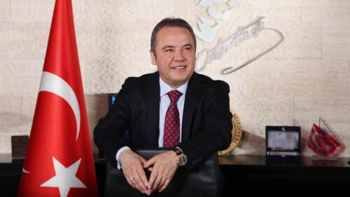 Անթալիայի ընդդիմադիր քաղաքապետը ազատվել է պաշտոնից