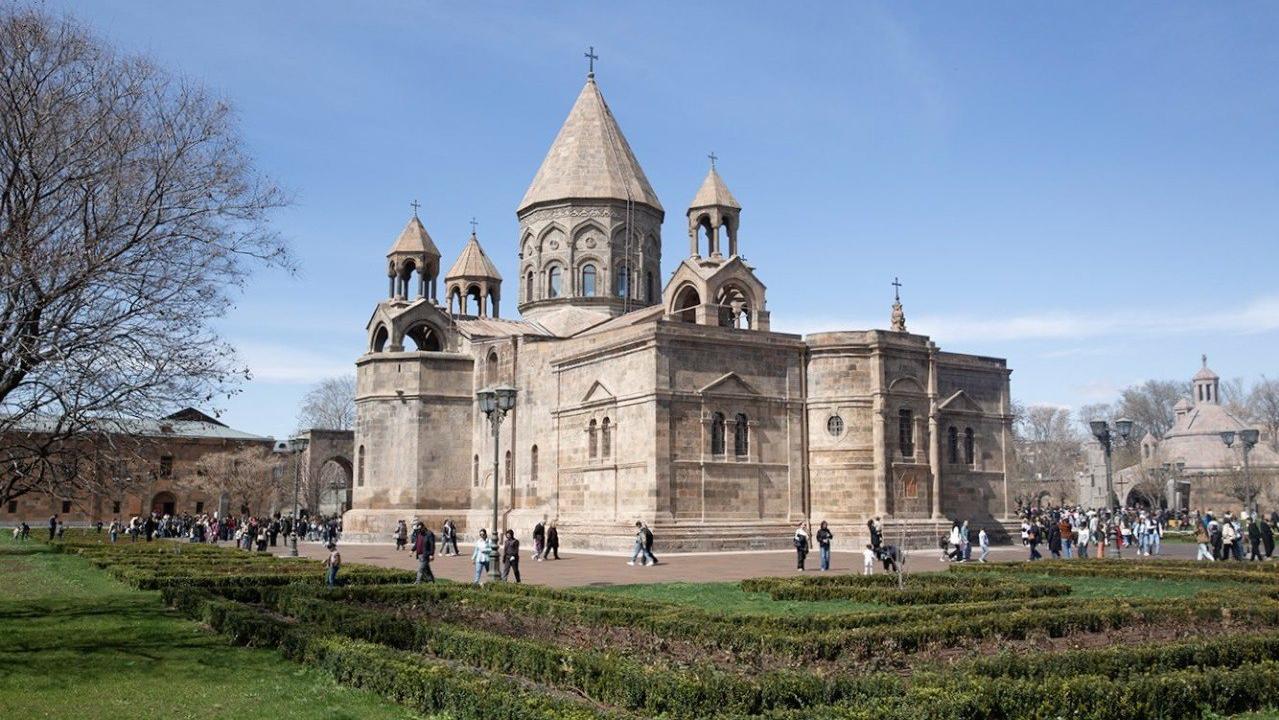 Կոչ ենք անում ժողովրդին պատրաստ լինել օրինական միջոցներով պաշտպանելու Մայր Աթոռ Սուրբ Էջմիածինը. ՀՅԴ Հայաստանի ԳՄ Կոչ ենք անում ժողովրդին պատրաստ լինել օրինական միջոցներով պաշտպանելու Մայր Աթոռ Սուրբ Էջմիածինը. ՀՅԴ Հայաստանի ԳՄ