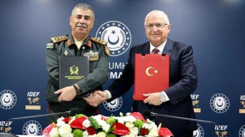 Turkey and Azerbaijan sign memorandum to strengthen military cooperation