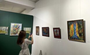 Պետք է պահպանենք արժանապատվության փաստաթուղթը, որի համար սերունդներ են կյանք տվել․ բացվեց Արամ Մանուկյանի ցուցահանդեսը 