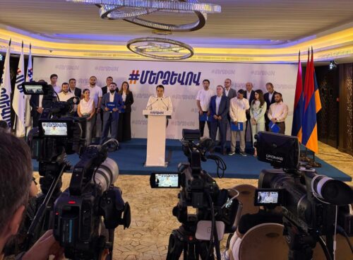 Нарек Карапетян объявил о создании волонтёрского движения «Мер дзевов»: на втором этапе оно станет партией