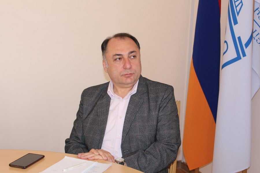 Երևանի դպրոցականների կյանքում մեծ փոփոխություն չի լինի դասերի մեկնարկի ժամի փոփոխությամբ, բայց որոշումը հիմնազուրկ է․ Ատոմ Մխիթարյան Երևանի դպրոցականների կյանքում մեծ փոփոխություն չի լինի դասերի մեկնարկի ժամի փոփոխությամբ, բայց որոշումը հիմնազուրկ է․ Ատոմ Մխիթարյան