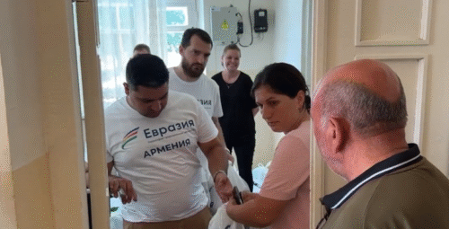 Արցախից տեղահանված և Մասիսում բնակվող շուրջ 100 ընտանիք ՌԴ-ից օգնություն է ստացել