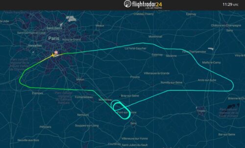 Рейс Париж-Ереван вернулся в Париж: повреждена дверь