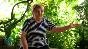 Ազնաբերդը սրտում, հուշերը՝ թոռների ապրելակերպում. նախիջևանցի քույրերը տուն գնալ են ուզում