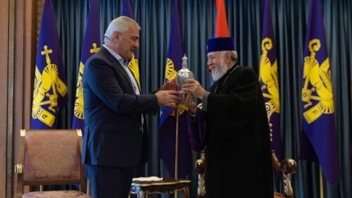 Католикос Всех Армян поздравил Самвела Карапетяна с 60-летием