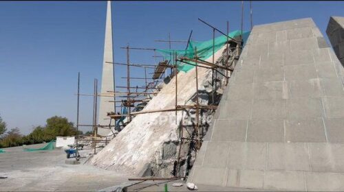 Демоян требует прекратить работы по сносу