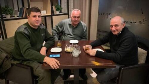 Ծննդյան խնջույք, որն ավարտվեց թեյի սեղանի շուրջ. Տիգրան Աբրահամյանը վերհիշել է Բակո Սահակյանի հետ նշած վերջին տարեդարձն Արցախում