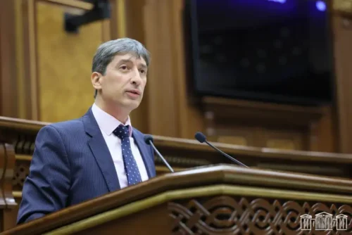 Արա Նռանյանը դիմում է ներկայացրել՝ խնդրելով դադարեցնել ՀԾԿՀ անդամի իր լիազորությունները