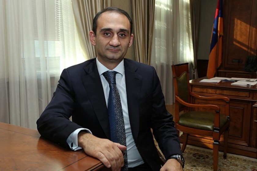 Վարդան Հարությունյանը կմնա կալանքի տակ․ ո՞վ է նա, ինչո՞վ է հայտնի և ինչո՞ւ կալանավորվեց այս փուլում Վարդան Հարությունյանը կմնա կալանքի տակ․ ո՞վ է նա, ինչո՞վ է հայտնի և ինչո՞ւ կալանավորվեց այս փուլում