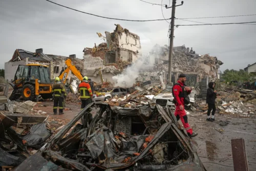 Russia’s night attack causes casualties in Kyiv, including child