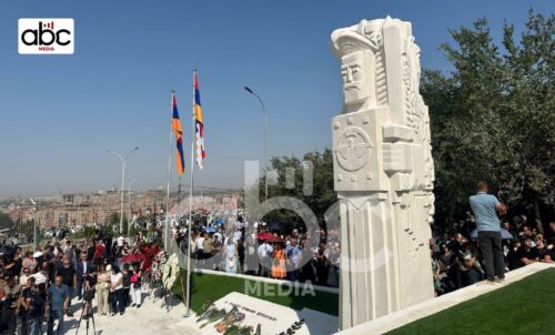 В Ераблуре открылся памятник «Зов Арцаха»: что он символизирует?